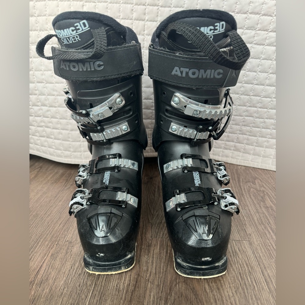 Women’s Ski Boots - Size 23/23.5
